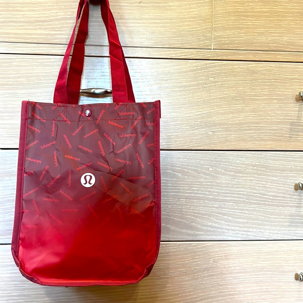 Bundle Lululemon reusable tote bags